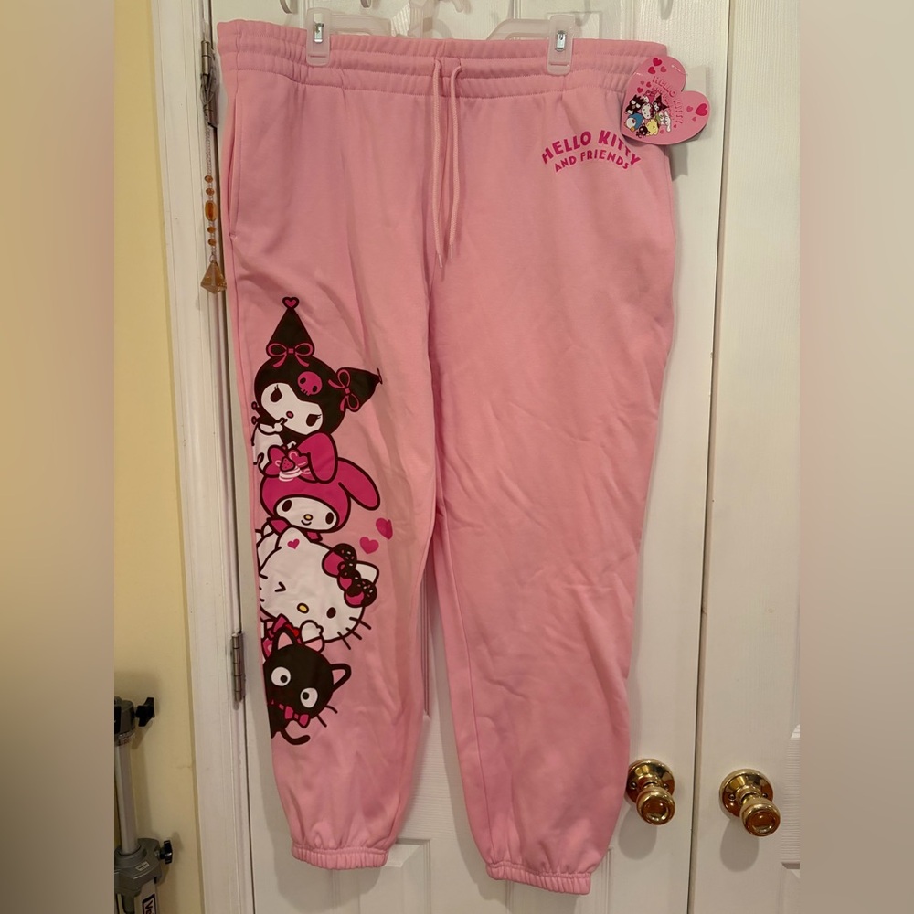 🩷 Hello Kitty & Friends Valentine’s Graphic Jogger Pants 🩷